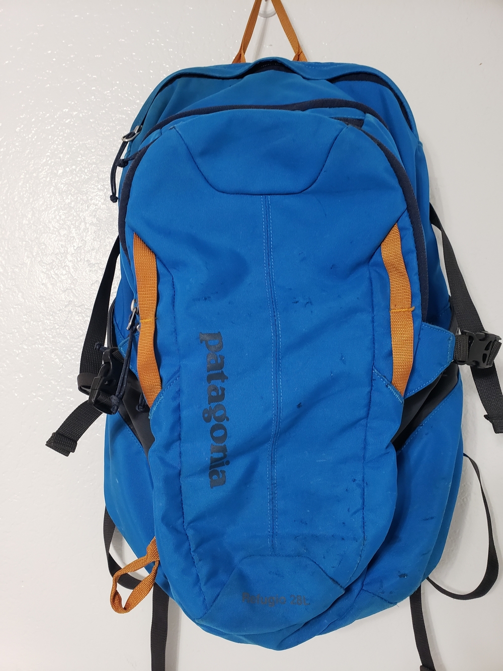 Patagonia Refugio 28L Backpack Blue Orange Hiking Travel Daypack Fair